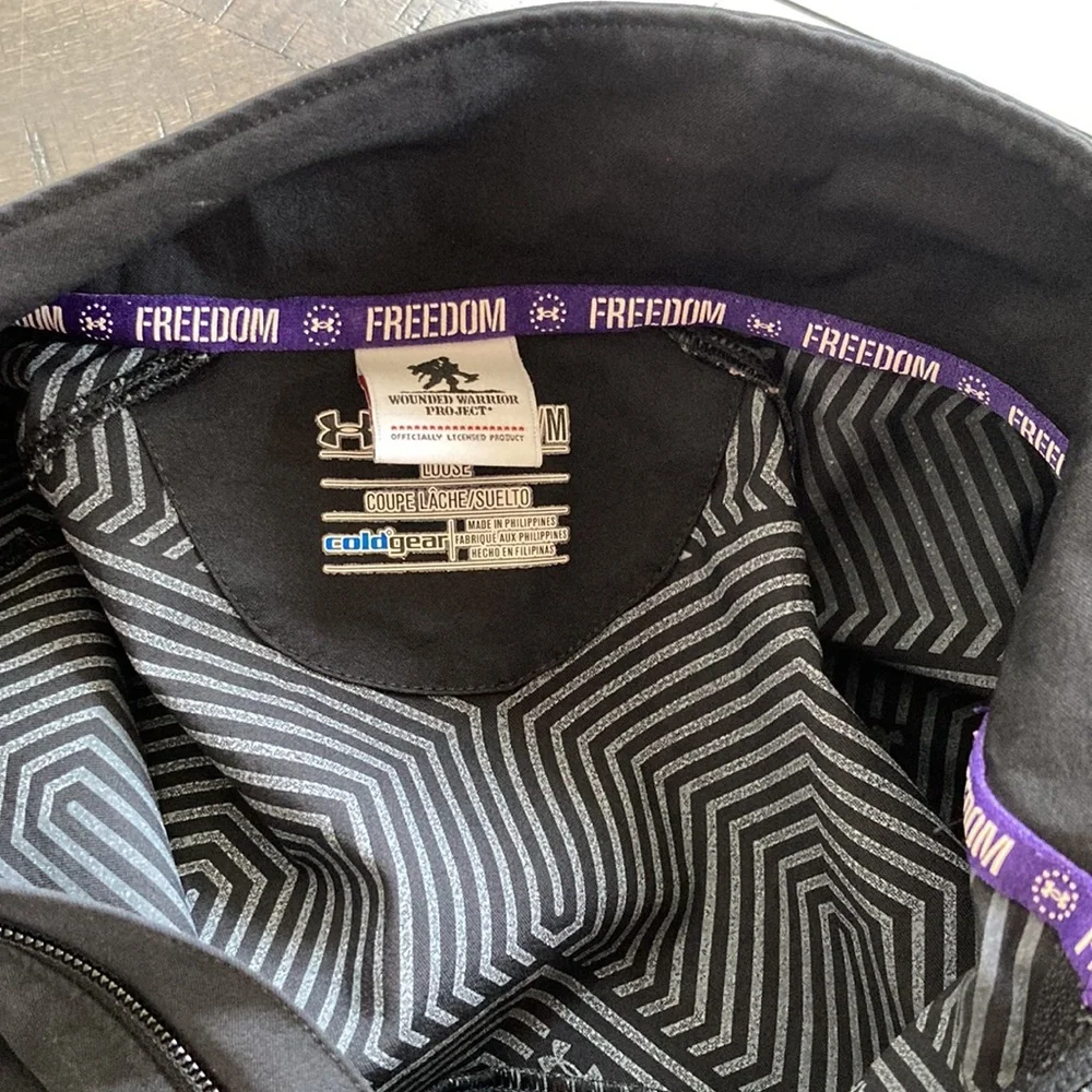 Men's Black Underarmour Jacket - Picture 2 of 3